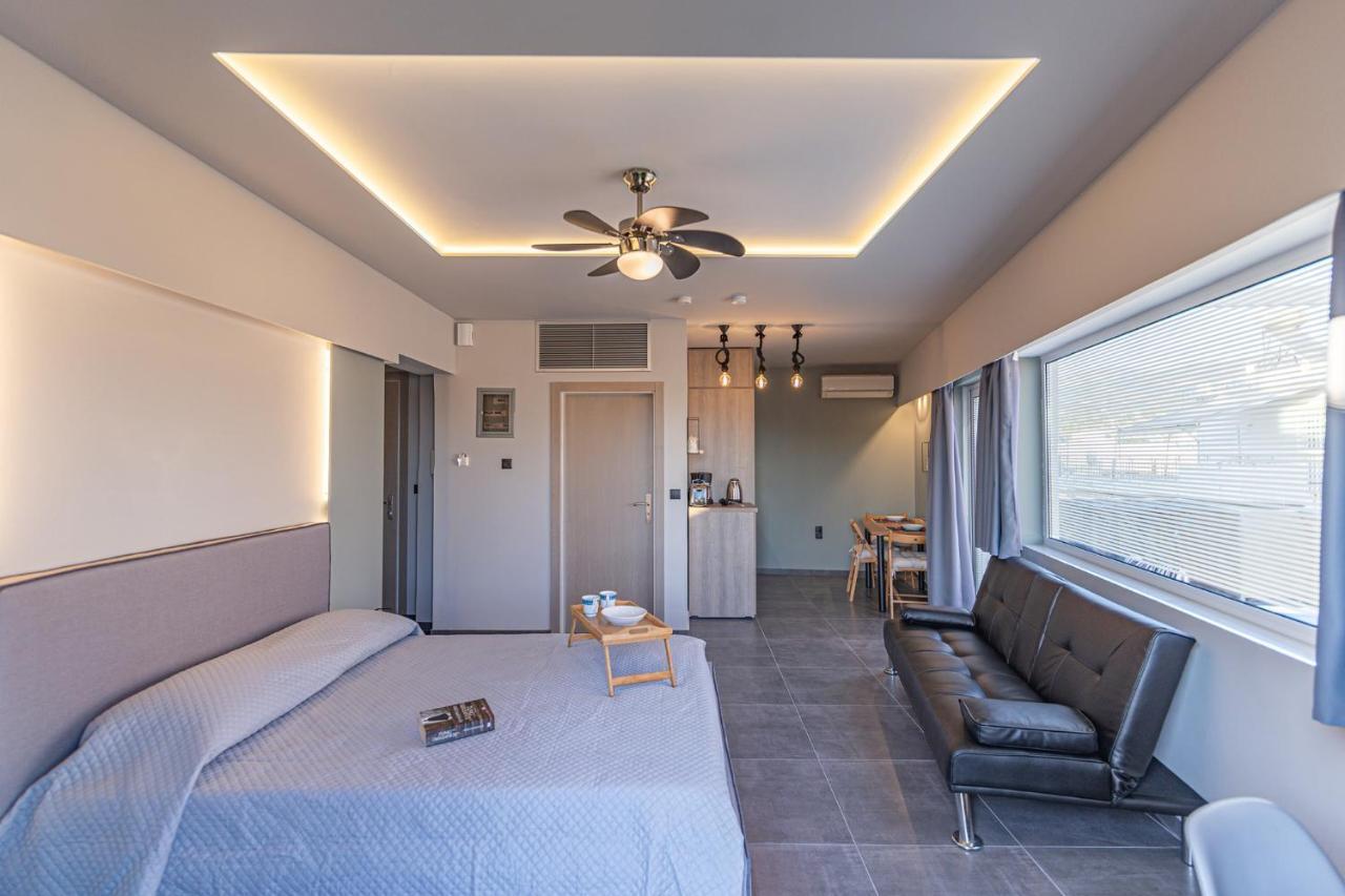 Tiny Central Penthouse, Big Terrace Kalamata Exterior photo