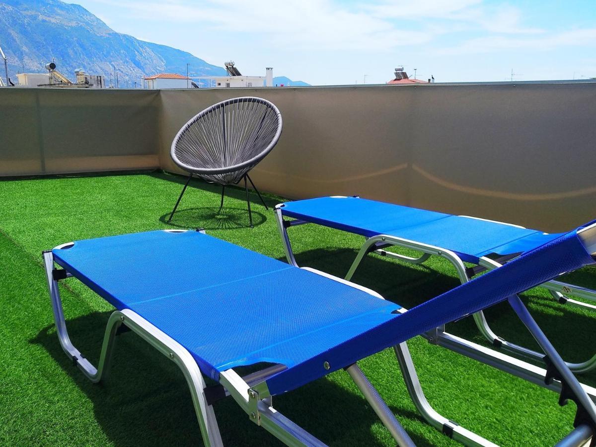 Tiny Central Penthouse, Big Terrace Kalamata Exterior photo